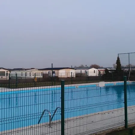 Przytulny Holenderski Z Podgrzewanym Odkrytym Basenem Do Dyspozycji Gosci * De Haan