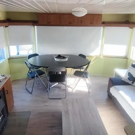 Przytulny Holenderski Z Podgrzewanym Odkrytym Basenem Do Dyspozycji Gosci Campingplads