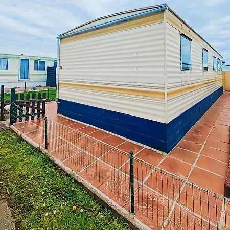 Przytulny Holenderski Z Podgrzewanym Odkrytym Basenem Do Dyspozycji Gosci Camping