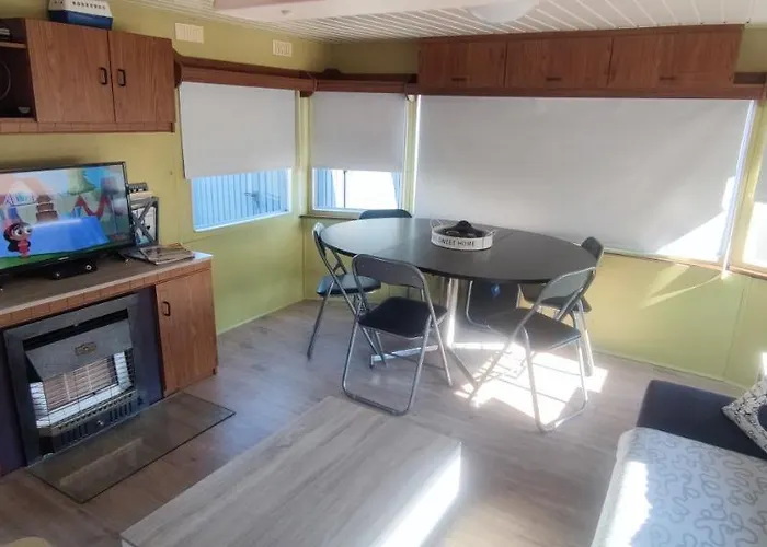 Przytulny Holenderski Z Podgrzewanym Odkrytym Basenem Do Dyspozycji Gosci Campingplatz *