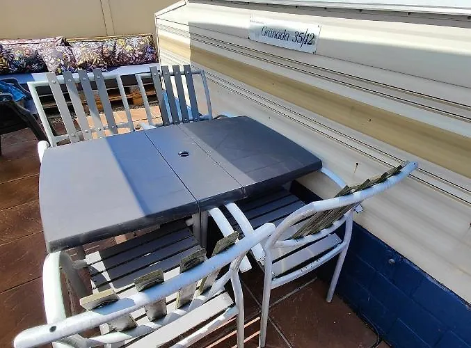 Przytulny Holenderski Z Podgrzewanym Odkrytym Basenem Do Dyspozycji Gosci Campingplatz